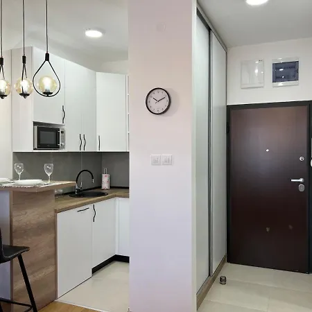 Charlie Private Parking Apartment